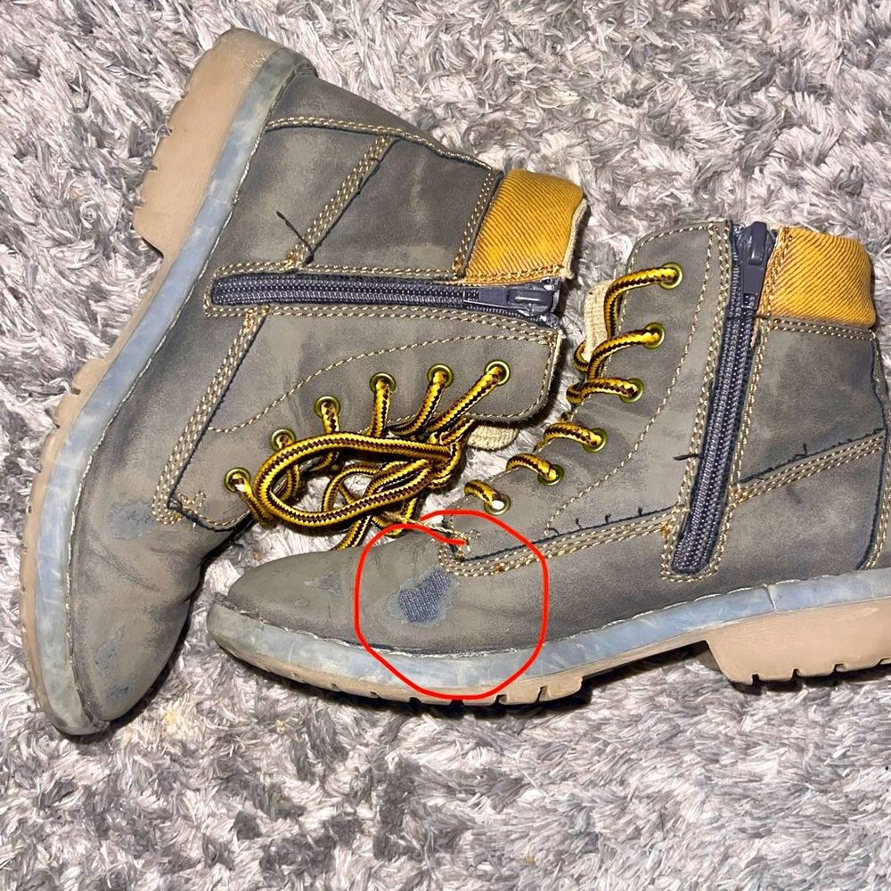 Stylish & Functional Hiking Boot - Picture 3 of 3